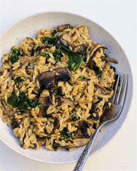 rozodo|Creamy Mushroom and Spinach Orzo (Risoni) (One Pot)